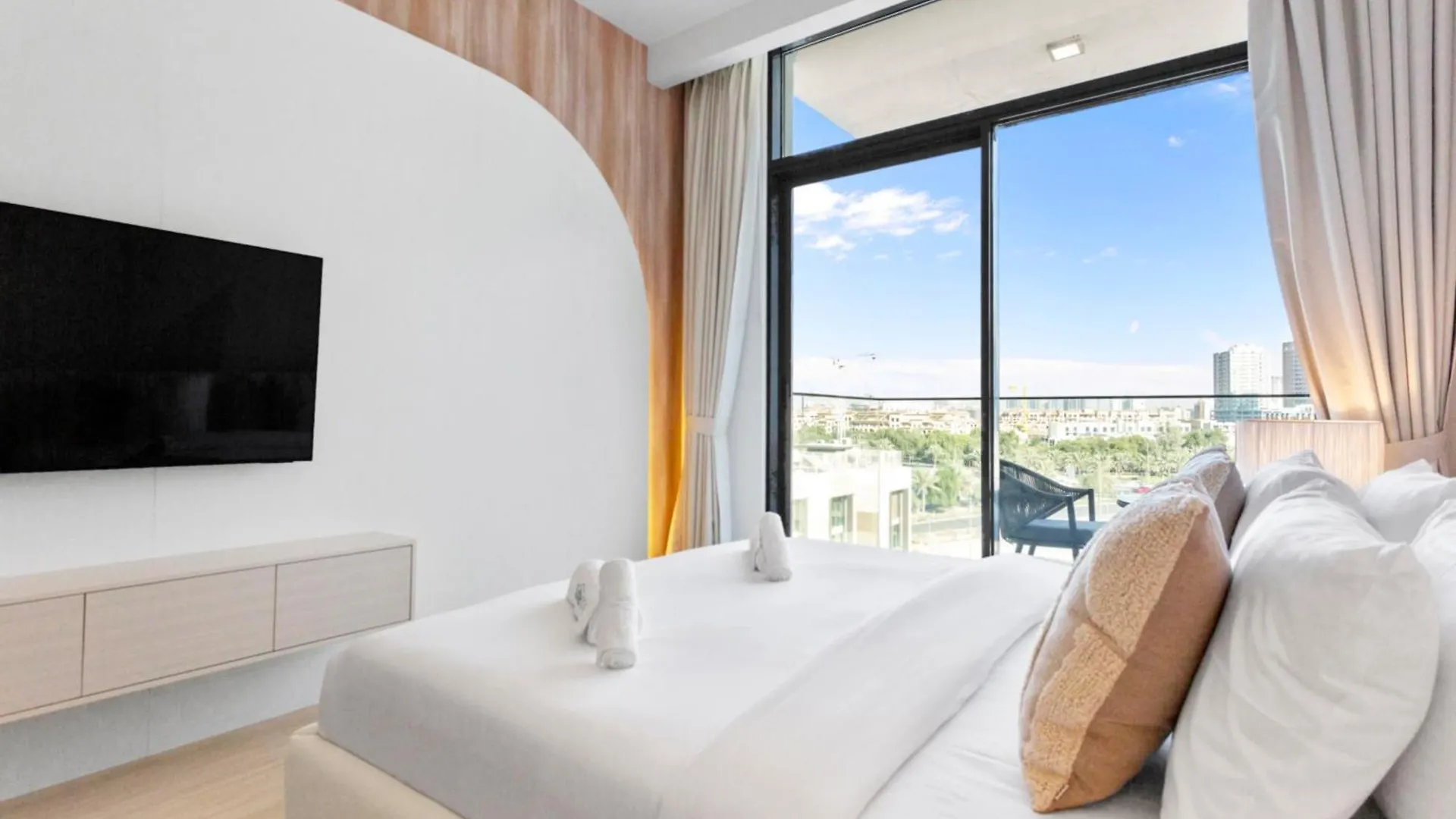 Apartment Stylish Studio With Warm Terracotta Details Dubai