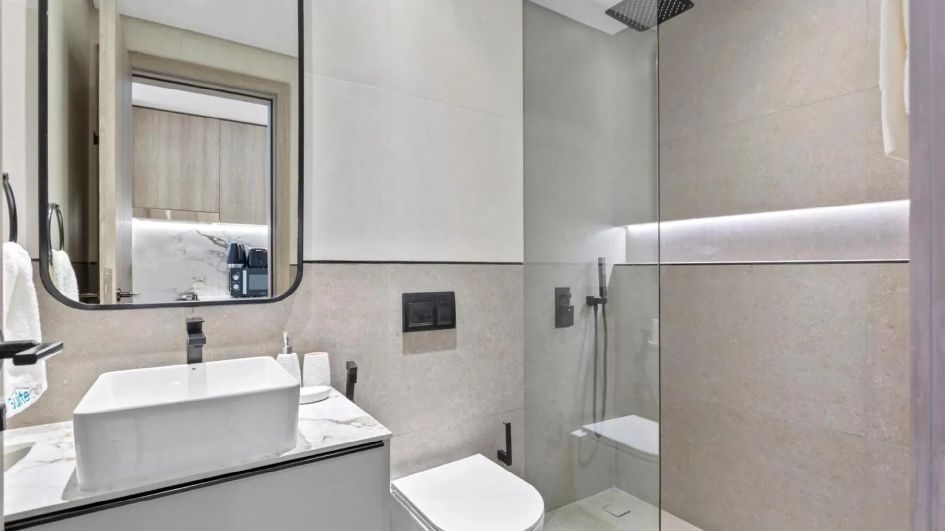 Apartment Stylish Studio With Warm Terracotta Details Dubai